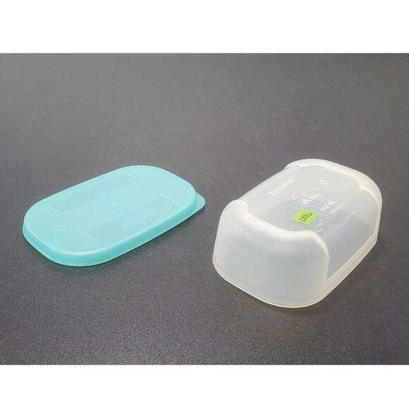 Tupperware Freezer Mates Mini 1 Container 4.75 oz  w/Lid, Light Blue Herb Saver - Picture 2 of 7